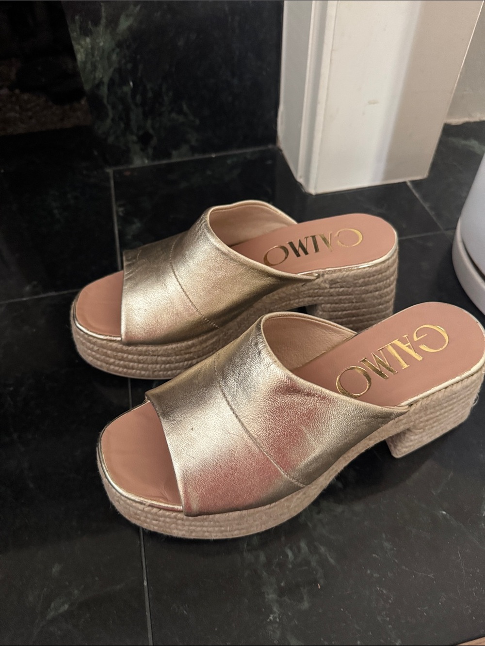 GAIMO Metallic Gold Leather Platform Slide Mulesso Cute and comfortable